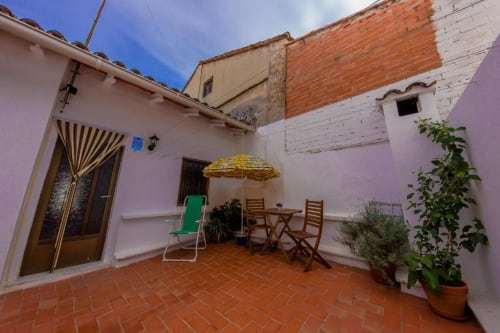 Alojamientos en Xàtiva y Alzira, España - con cocinas equipadas y wifi gratuito