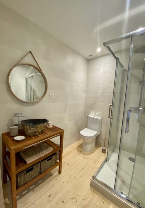Maison de la Fessille-salle de douche à l'étage-cocooning 
