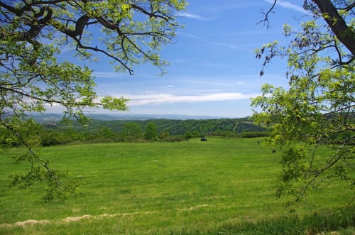 Vue sur la chaine des Puys au dessus de la maison