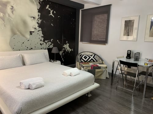 You and Me studio in Urbino for 3 with double bed and sofa bed, table and towels - near Casa Marzi in Pesaro, Marche.