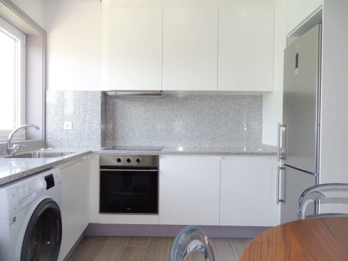 RS Porto Apartments -Alojamentos totalmente equipados- casa de banho privada com duche e secador de cabelo. 
