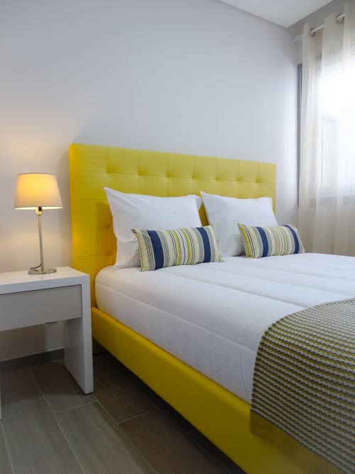 RS Porto Apartments -Alojamentos totalmente equipados- casa de banho privada com duche e secador de cabelo. 
