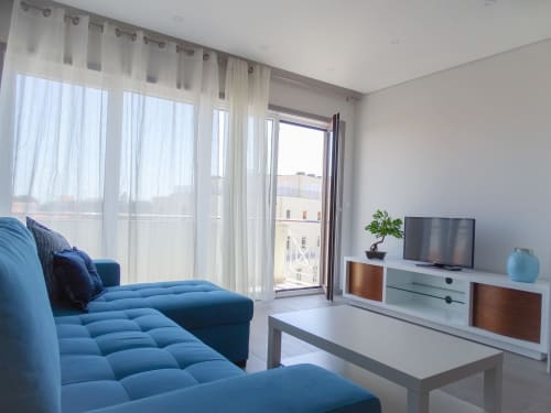 RS Porto Apartments -Alojamentos totalmente equipados- casa de banho privada com duche e secador de cabelo. 
