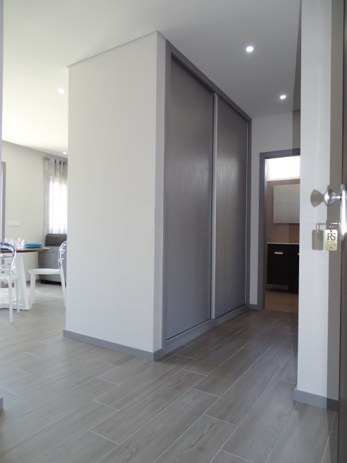 RS Porto Apartments -Alojamentos totalmente equipados- casa de banho privada com duche e secador de cabelo. 
