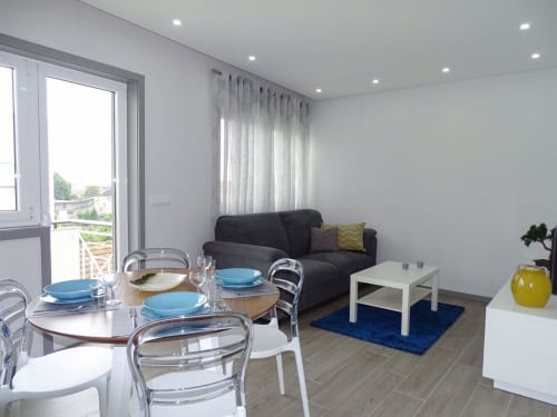 RS Porto Apartments -Alojamentos totalmente equipados- casa de banho privada com duche e secador de cabelo. 
