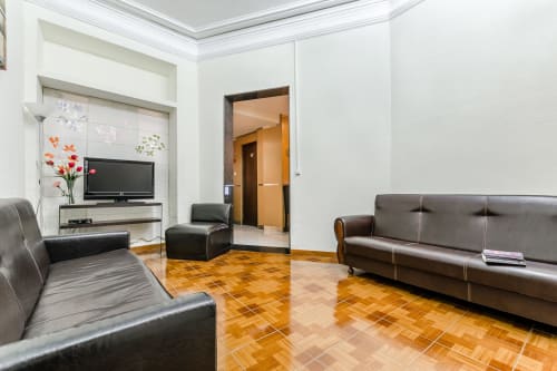 Quartos confortáveis e redecorados no centro de Porto.  Wi-fi gratuito.
