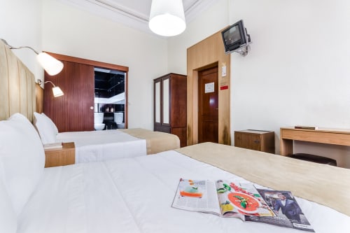 Comfortable and redecorated rooms in the center of Porto. Free wi-fi.