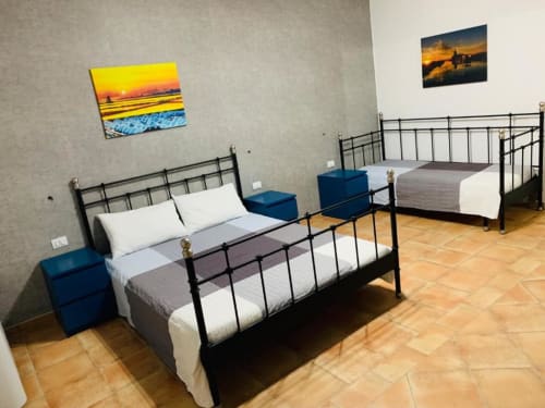 Monolocale per 3 con camera da letto. Un letto matrimoniale e un letto singolo - B&B Tramonti d'aMare a Marsala, provincia di Trapani, Sicilia.