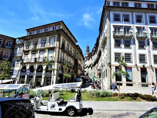 1 minute walk. Largo Dos Loios and Rua de Tras. Secluded, between the hustle and bustle of Praça da Liberdade and Rua das Flores, the current square is a resting place for a fleet of tuk-tuks, ready to take tourists around the city. But there are also good reasons to postpone the tour and stick around.