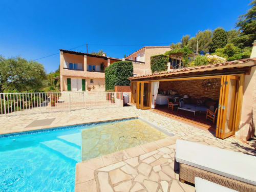 summer holiday – house for rent- holyday home- south of France – holiday rental – rental with swimming pool – break in the sun – villa rental- vacation – holiday letting – french holiday – dream holiday– property management- rental –summer rental- keys -