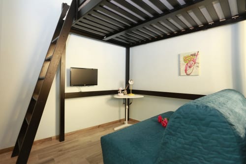 Scala Garden intero appartamento| Per 12 persone con cinque camere da letto, quattro bagni, cucina moderna, soggiorno e bellissimo giardino con patio - Scala Garden Apartments nel centro di Firenze, Toscana.