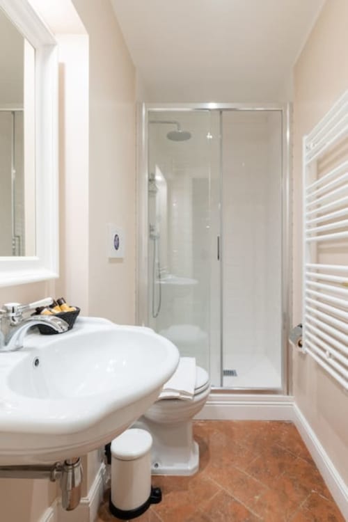 Scala Garden Borgo Pinti 1| For 4 people with a double bed, private bathroom, small equipped kitchen and living room - Scala Garden Apartments in the center of Florence, Tuscany.