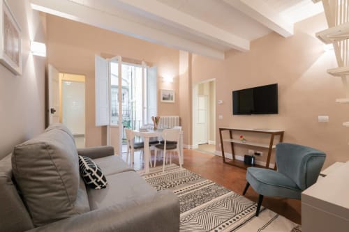 Scala Garden Borgo Pinti 2| Per 4 persone con letto matrimoniale, bagno privato, piccola cucina attrezzata e soggiorno - Scala Garden Apartments nel centro di Firenze, Toscana.
