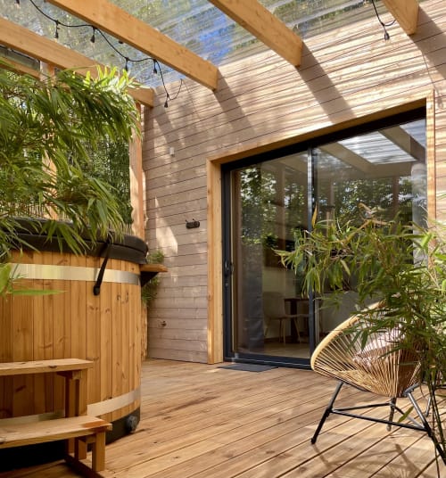 Wooden terrace lodge with heated private Nordic bath Vosges