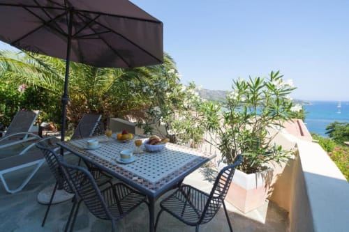 Citadelle Appartements Saint Florent - location appartements entiers, Corse, terrasse vue mer