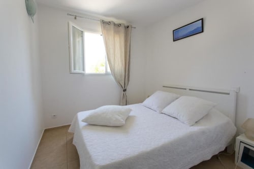 Citadelle Appartements Saint Florent - belle location appartements entiers, Corse, jardin vue mer
