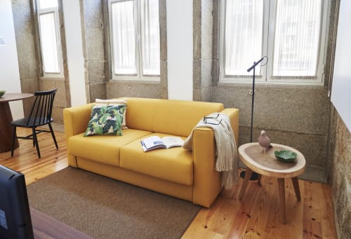 Modern and equipped apartments in Porto. Free Wi-Fi access. Near the Porto Coliseum, the Bolhão Market and the FC Porto Museum.