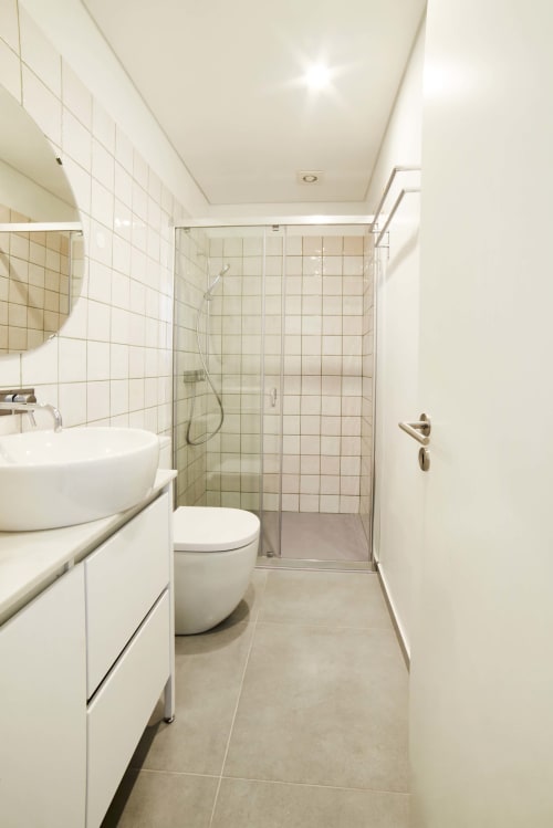 Modern and equipped apartments in Porto. Free Wi-Fi access. Near the Porto Coliseum, the Bolhão Market and the FC Porto Museum.