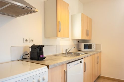 Citadelle Appartements Saint Florent - belle location appartements entiers, Corse, jardin vue mer