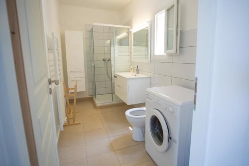 Citadelle Appartements Saint Florent - belle location appartements entiers, Corse, jardin vue mer