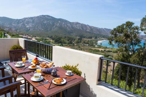 Citadelle Appartements Saint Florent - belle location appartements entiers, Corse, jardin vue mer