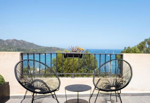 Citadelle Appartements Saint Florent - belle location appartements entiers, Corse, jardin vue mer