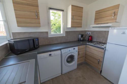 Citadelle Appartements Saint Florent - belle location appartements entiers, Corse, jardin vue mer