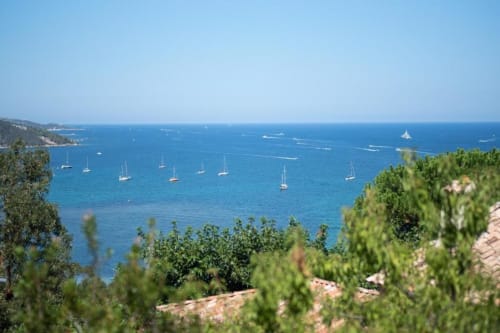 Citadelle Appartements Saint Florent - belle location appartements entiers, Corse, jardin vue mer