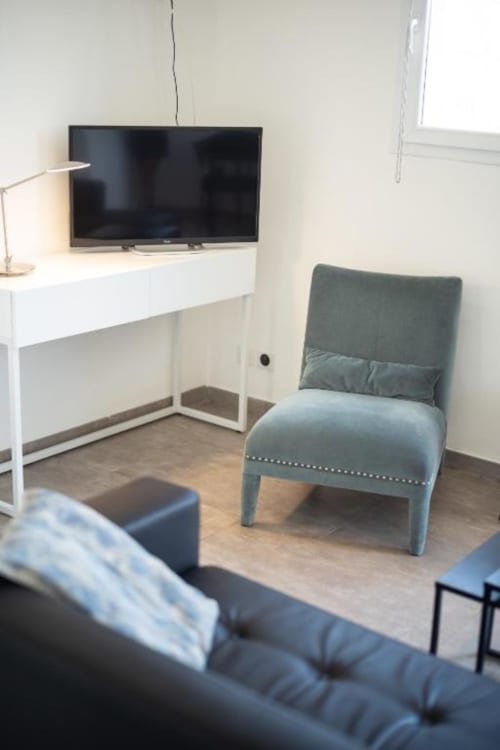 Citadelle Appartements Saint Florent - belle location appartements entiers, Corse, jardin vue mer