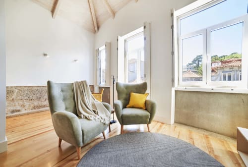 Modern and equipped apartments in Porto. Free Wi-Fi access. Near the Porto Coliseum, the Bolhão Market and the FC Porto Museum.
