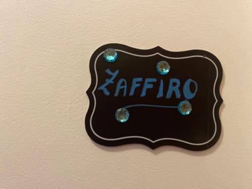 Zaffiro| Camera tripla B&B Lido Azzurro con TV, armadio e bagno in comune - vicino a B&B I Portici, B&B Villa Bella e B&B Stadio a Catanzaro, Calabria.