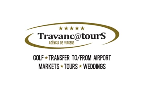 Logo da agência de viagens Travanc@tourS oferecendo golfe, transferes aeroportuários, tours e casamentos perto de Armação de Pêra