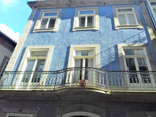 Elevation with apartment 2.1 with balcony in Rua de Tras