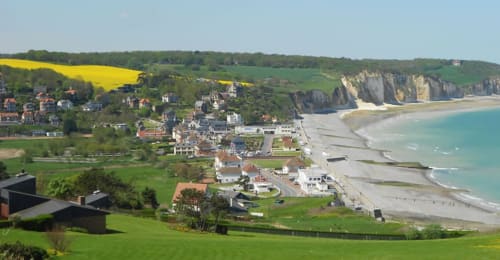 Pourville : le village , la plage