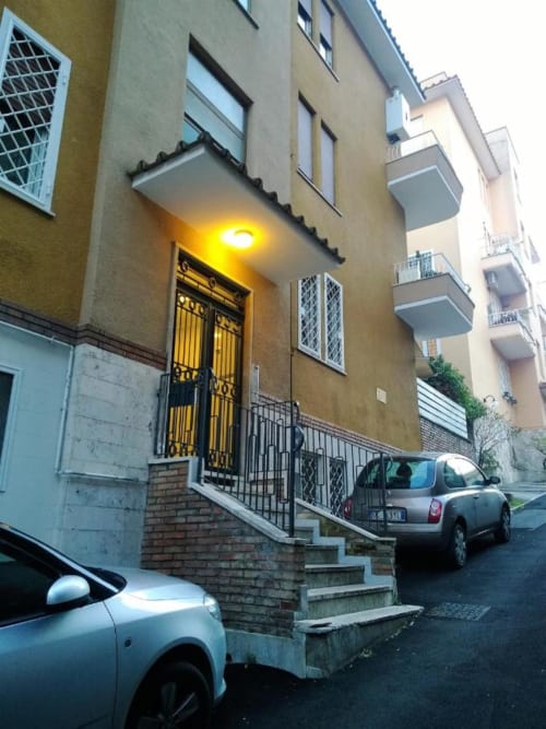Struttura esterna Il Cavaliere B&B nel quartiere Aurelio, Roma.