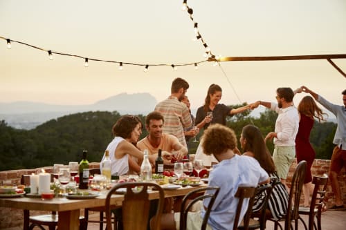 maison à louer, convivialité, piscine, padel, pétanque, groupe, amis