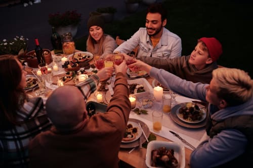 maison à louer, convivialité, piscine, padel, pétanque, groupe, amis