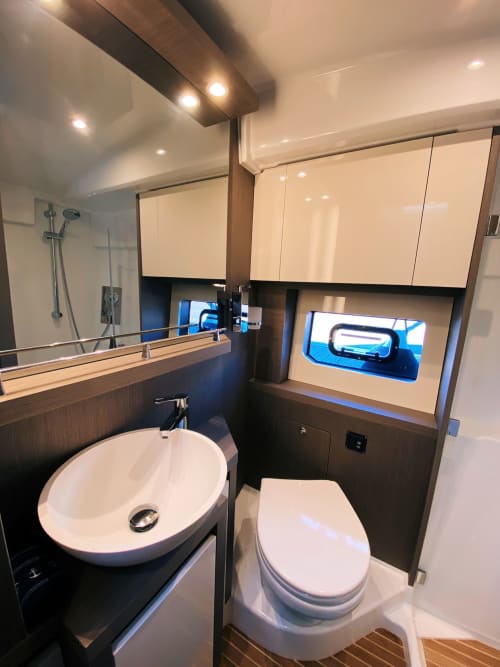 Salle de bains - bateau - Yacht - Dormir sur un bateau - Week-end insolite - Deauville