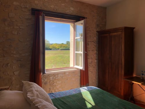 Chambre Occitane- Charming guest room- view on the garden- Guest house in the countryside of l'Isle sur la Sorgue