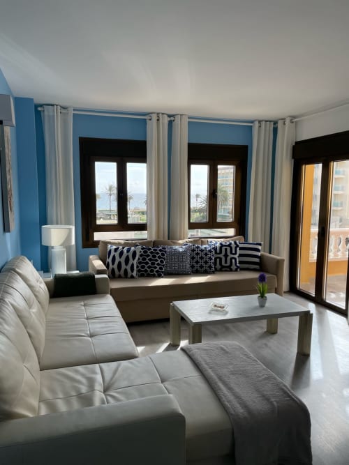 salón, comedor, sofá cama, televisión, vistas al mar