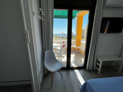 dormitorio principal, cama, vistas al mar