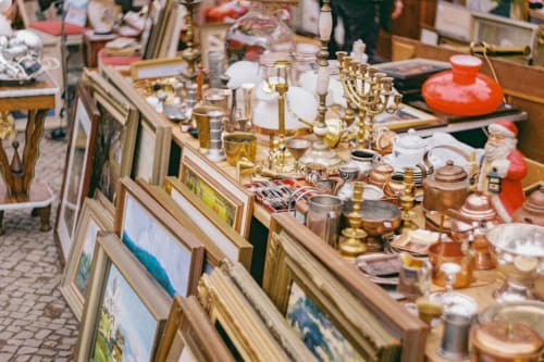 antique dealers -brocantes -Isle-sur-la-sorgue - Carpentras -- Villeneuve -lez-avignon