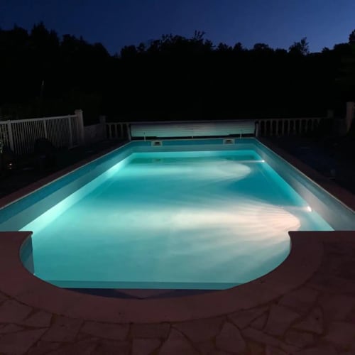 piscine la nuit la biche au bois gîte et chambres d'hôtes entre Lot et Dordogne