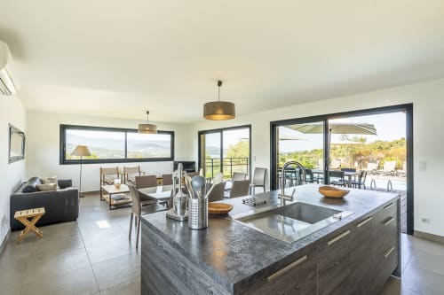 cuisine villa corse piscine