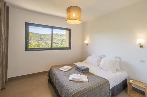 Double bedroom 160 garden view
