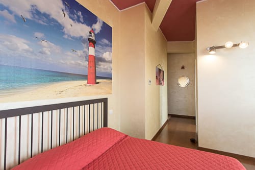 Camera "...In nave"| Camera matrimoniale con letto matrimoniale e bagno privato. Presenti TV, aria condizionata, Wi-Fi - B&B Savoia nel centro di Campobasso, Molise.