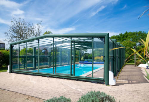 Piscine couverte et chauffée - abri haut - campagne