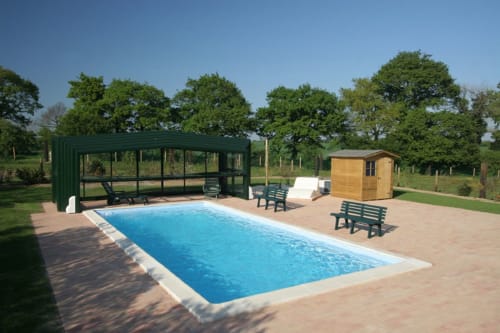 piscine chauffée, abri de jardin