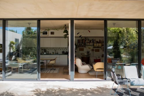 living room - guest house - contemporary 