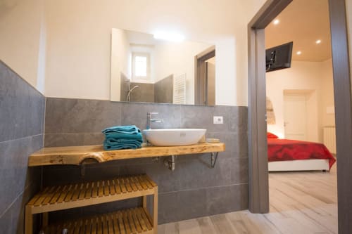 Il Duomo| Monolocale per 2 con letto matrimoniale. Bagno e cucina attrezzata. Vicino mete turistiche - Visit Florentia apartment nel cuore di Firenze, Toscana.